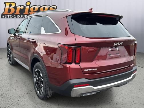 Red 2025 Kia Sorento S