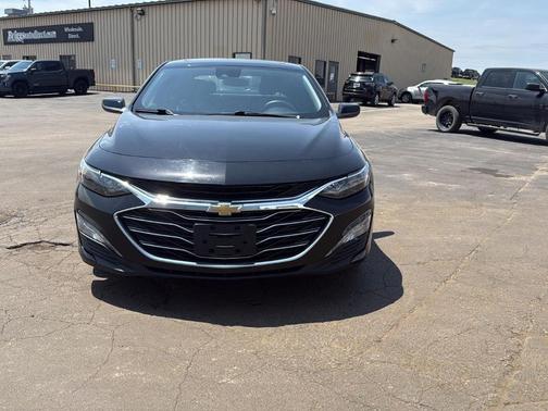 Mosaic Black Metallic 2024 Chevrolet Malibu LT