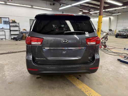 2016 Kia Sedona EX