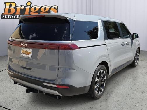 2023 Kia Carnival EX