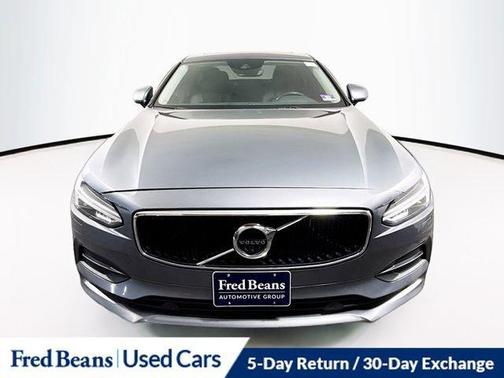 2017 Volvo S90 T6 Momentum