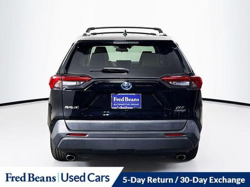 2020 Toyota RAV4 Hybrid XLE