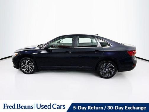Deep Black Pearl Effect 2019 Volkswagen Jetta 1.4T SEL Premium