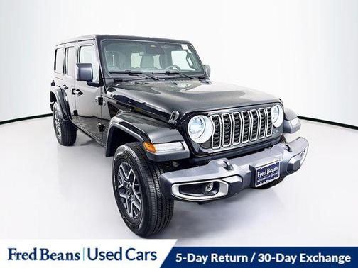 Black Clearcoat 2026 Jeep Wrangler Sahara
