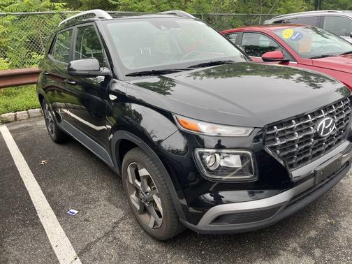 2022 Hyundai VENUE SEL