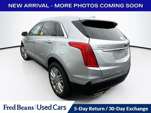 Radiant Silver Metallic 2019 Cadillac XT5 Premium Luxury