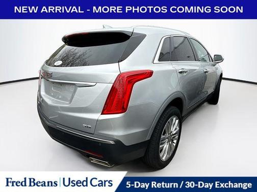 Radiant Silver Metallic 2019 Cadillac XT5 Premium Luxury