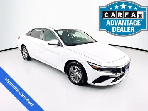 2025 Hyundai ELANTRA SE