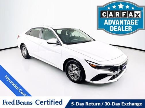 2025 Hyundai ELANTRA SE