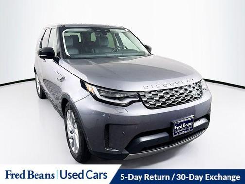 2024 Land Rover Discovery P300 S