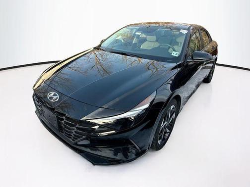 2023 Hyundai ELANTRA HEV Limited