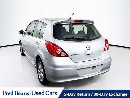 2010 Nissan Versa 1.8 SL