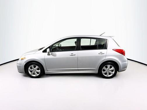 2010 Nissan Versa 1.8 SL