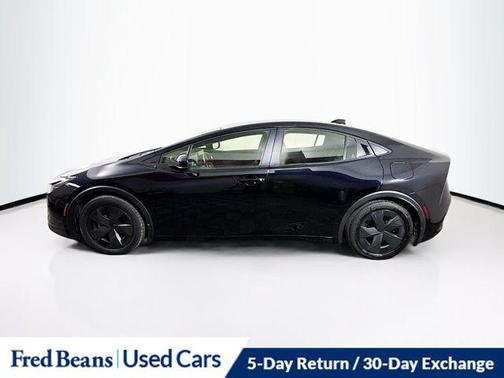 2025 Toyota Prius LE