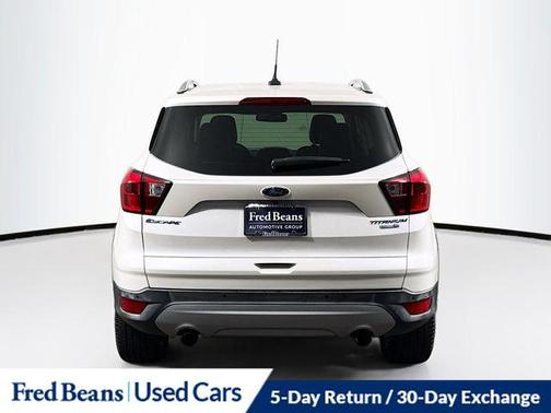 White Platinum Clearcoat Metallic 2019 Ford Escape Titanium