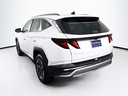 White Pearl 2026 Hyundai TUCSON SEL