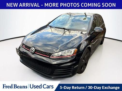 2017 Volkswagen Golf GTI SE 4-Door