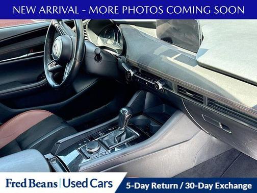 Zircon Sand Metallic 2024 Mazda Mazda3 2.5 Carbon Turbo