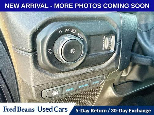 Granite Crystal Clearcoat Metallic 2025 Jeep Wrangler 4xe Sahara