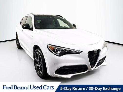 2022 Alfa Romeo Stelvio Veloce