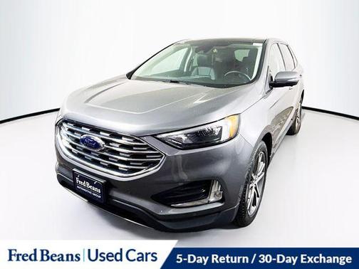 Gray Metallic 2022 Ford Edge Titanium