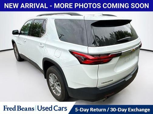 Summit White 2023 Chevrolet Traverse LT Cloth