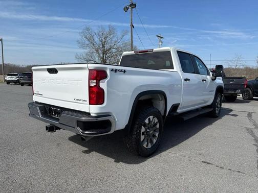 2022 Chevrolet Silverado 2500 Custom
