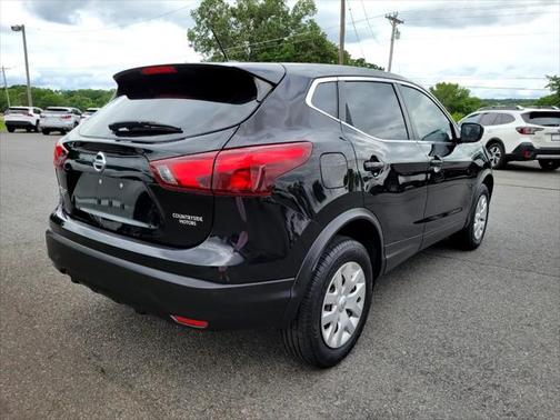 2018 Nissan Rogue Sport SV