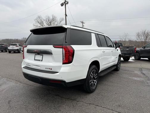 2021 GMC Yukon XL 4WD AT4