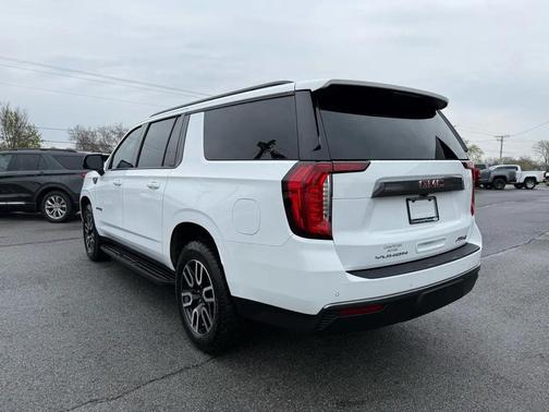 2021 GMC Yukon XL 4WD AT4