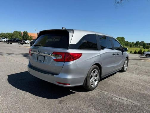 Silver 2018 Honda Odyssey EX-L