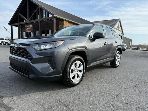 2020 Toyota RAV4 LE