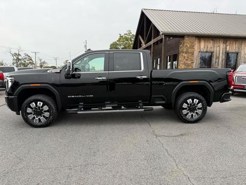 2024 GMC Sierra 2500 Denali