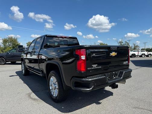 2022 Chevrolet Silverado 2500 High Country