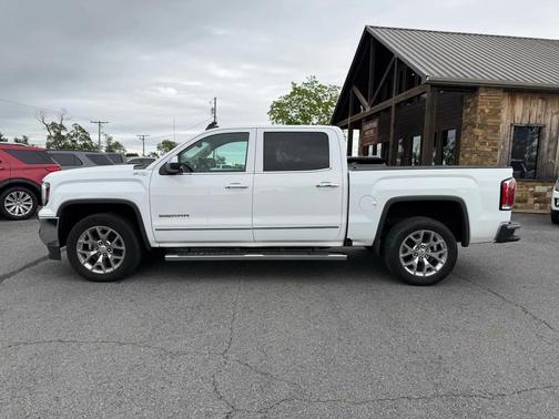 White 2018 GMC Sierra 1500 SLT