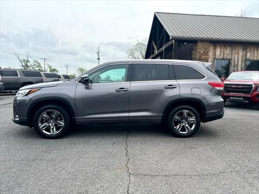 2018 Toyota Highlander Limited Platinum