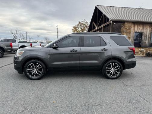 2018 Ford Explorer Sport