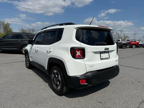 Alpine White 2017 Jeep Renegade Sport