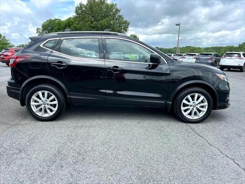 2020 Nissan Rogue Sport SV