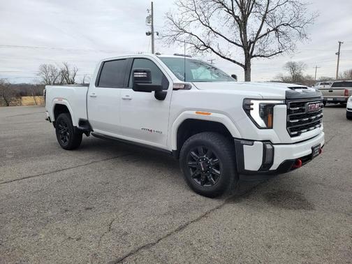 2024 GMC Sierra 2500 AT4