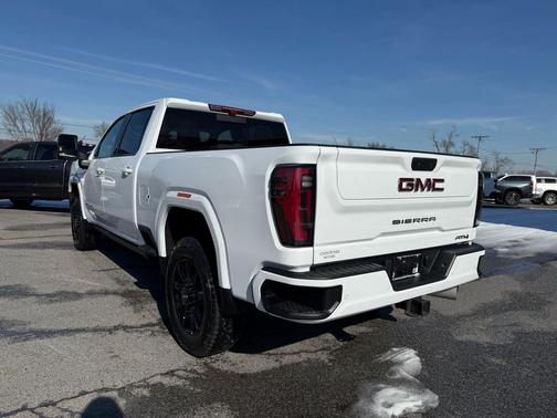 2024 GMC Sierra 2500 AT4