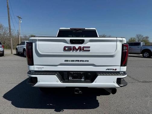 2024 GMC Sierra 2500 AT4