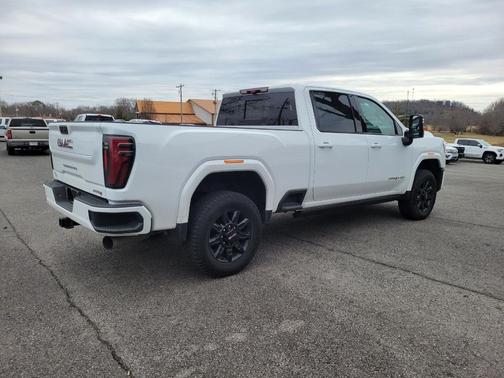 2024 GMC Sierra 2500 AT4