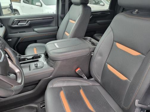 2024 GMC Sierra 2500 AT4