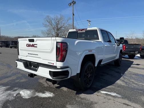 2024 GMC Sierra 2500 AT4