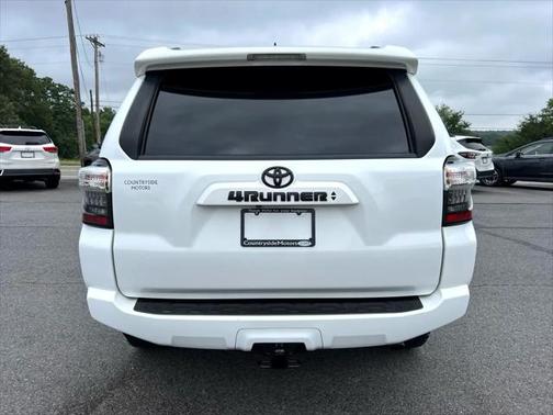 2021 Toyota 4Runner SR5