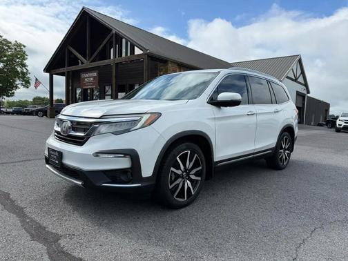 Platinum White Pearl 2020 Honda Pilot Touring 8-Passenger