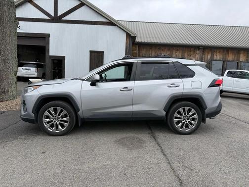 2019 Toyota RAV4 XLE Premium