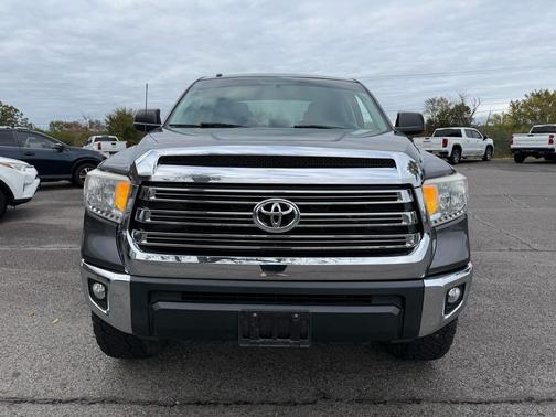 2017 Toyota Tundra SR5