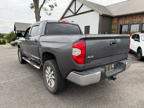 2017 Toyota Tundra SR5